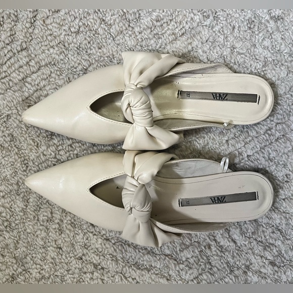 Cream Zara Slip On Mules - Picture 2 of 2